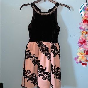 Girls dress with floral and velvet size 10